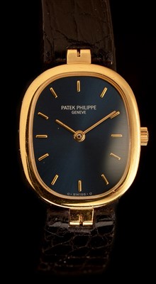 Lot 30 - Patek Philippe 'Golden Ellipse': An 18ct. gold lady's watch.