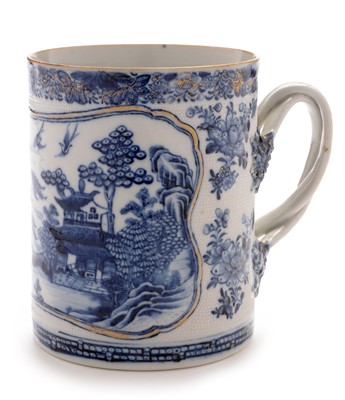 Lot 464 - 18th Century Chinese blue and white mug.