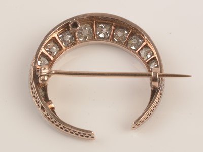 Lot 203 - Victorian diamond crescent brooch