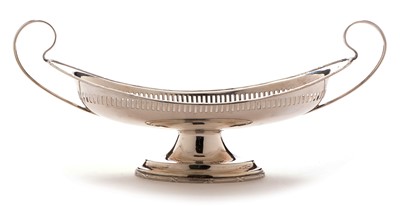 Lot 270 - George V silver dish