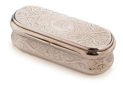 Lot 324 - Silver snuff box