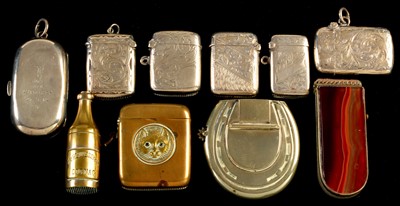 Lot 334 - Vesta cases