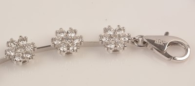 Lot 82 - Diamond bracelet
