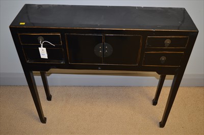 Lot 511 - Hall table