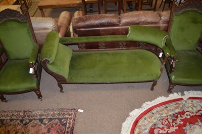 Lot 450 - Three-piece suite