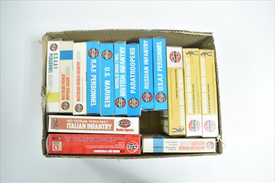 Lot 303 - Airfix military figures