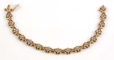 Lot 220 - Diamond bracelet