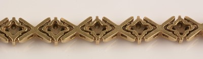 Lot 220 - Diamond bracelet