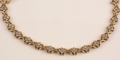 Lot 220 - Diamond bracelet