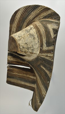 Lot 1505 - Kifwebe mask