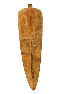 Lot 1551 - Fang mask