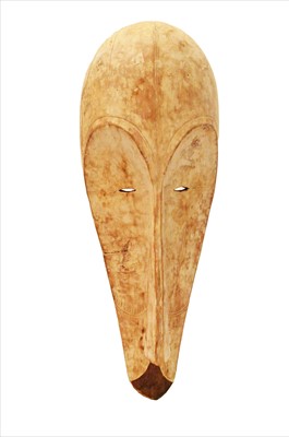 Lot 1554 - Fang mask