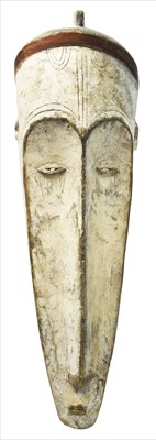 Lot 1555 - Fang mask