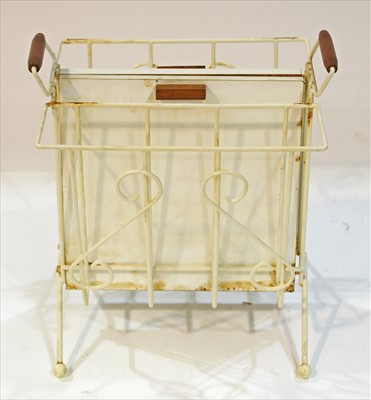 Lot 920 - Vintage magazine rack/table.