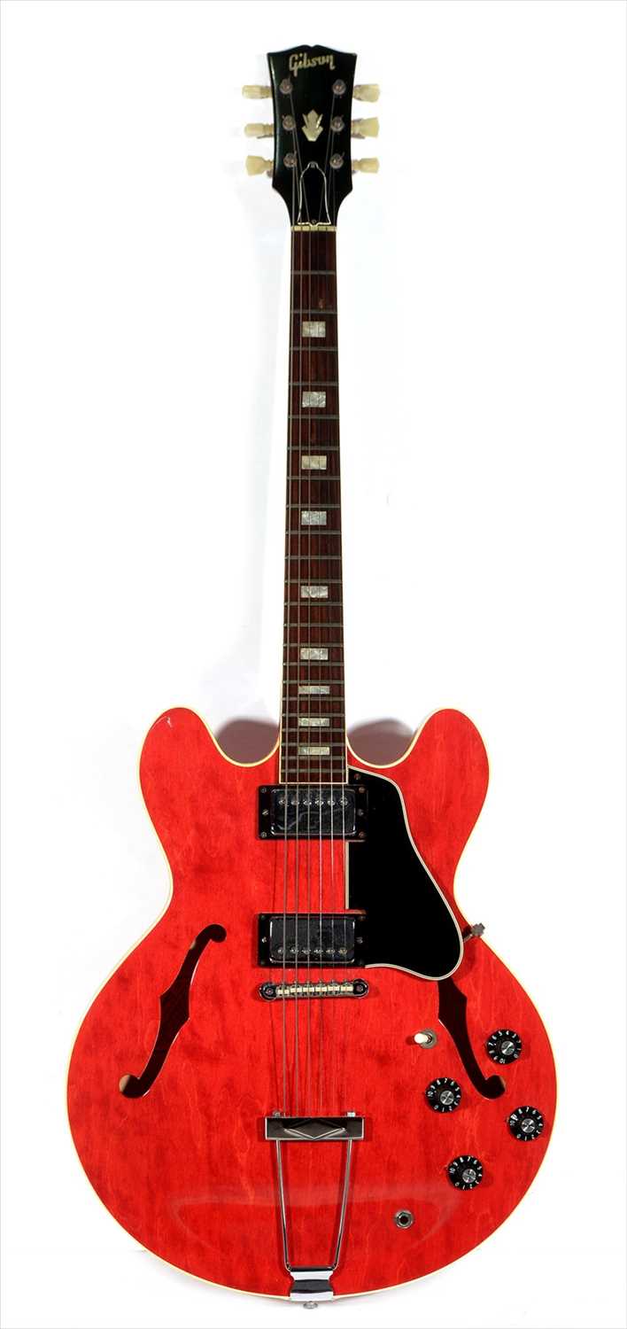 Lot 62 - 1968 Gibson 335 TDC Guitar