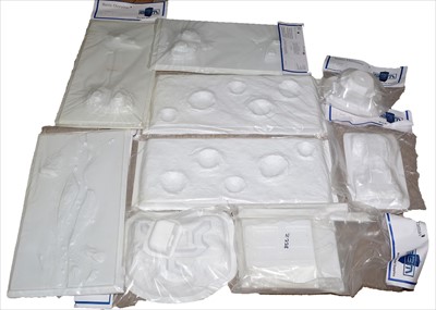 Lot 304 - Blue Box Models and other plastic kits