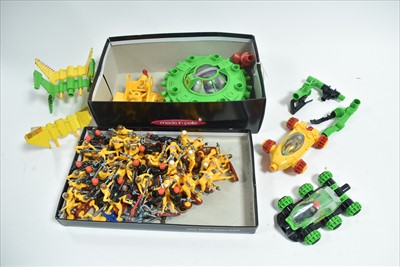Lot 330 - Britains Space Guards and Aliens