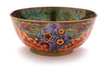 Lot 473 - Wedgwood Nizami Lustre bowl