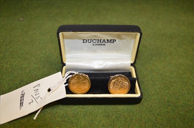 Lot 40 - A pair of gold sovereign cufflinks