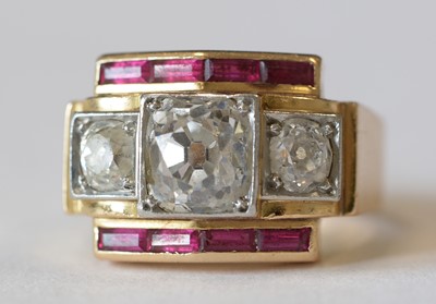 Lot 137 - Diamond and ruby Art Deco ring