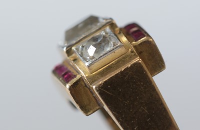 Lot 137 - Diamond and ruby Art Deco ring