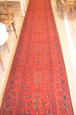Lot 378 - Large runner