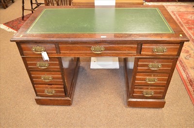 Lot 316 - Desk