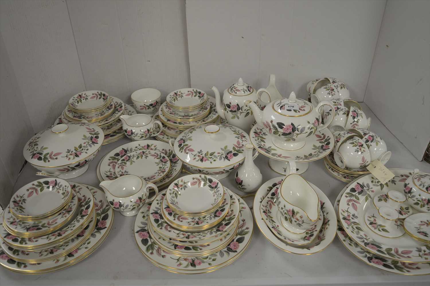 Lot 170 - Wedgwood Hathaway Rose