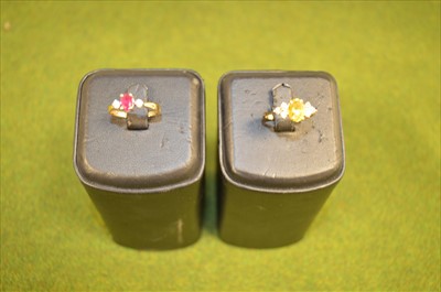 Lot 46 - Two rings