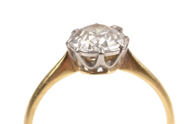Lot 84 - A single stone diamond ring