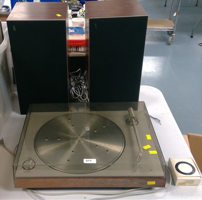 Lot 671 - Record Deck and speakers.