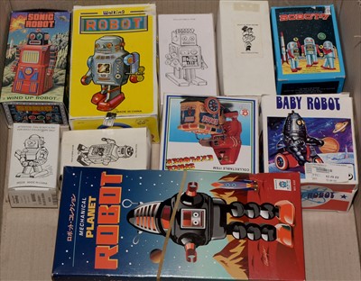 Lot 290 - Tinplate toys