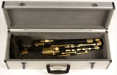 Lot 208 - Set of pastoral pipes.