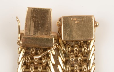 Lot 151 - 18ct yellow gold necklace