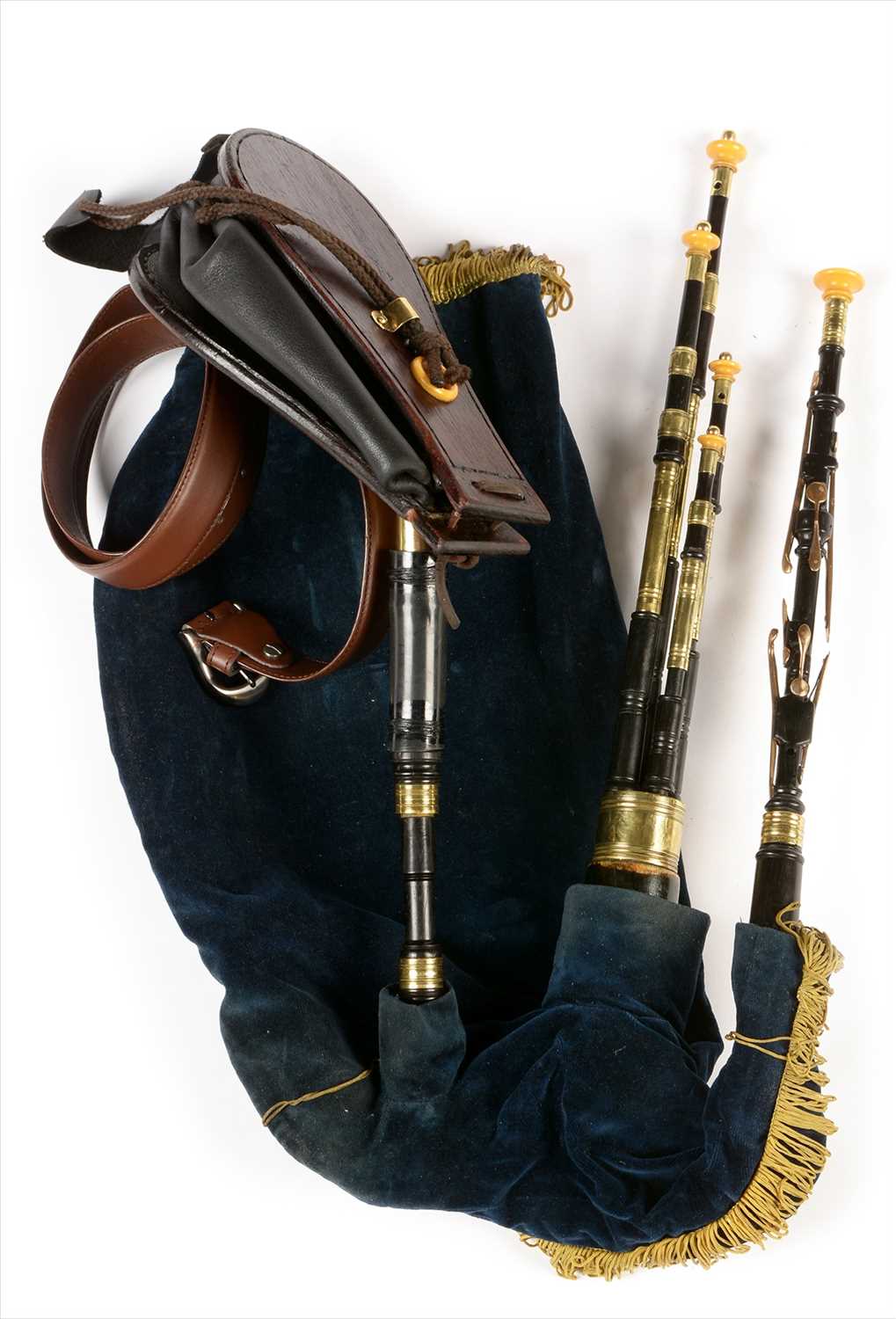 Lot 222 - Set of Northumbrian small pipes.