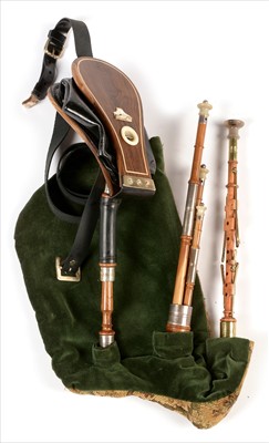 Lot 223 - Set of Northumbrian small pipes.