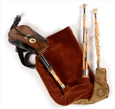 Lot 226 - Set of Northumbrian small pipes.