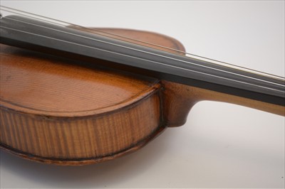 Lot 117 - Violin.