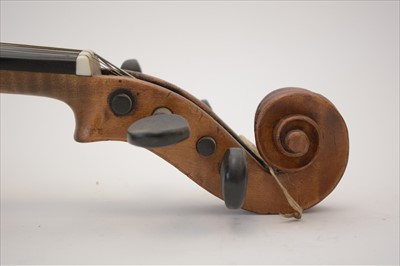 Lot 118 - Violin.
