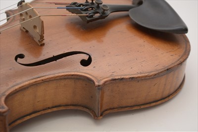 Lot 118 - Violin.