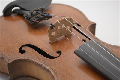 Lot 118 - Violin.