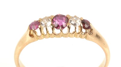 Lot 126 - Ruby and diamond ring