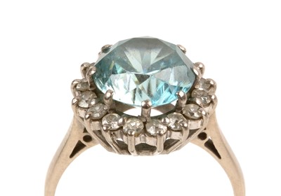 Lot 111 - Zircon and diamond cluster ring