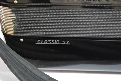 Lot 686 - A Giulietti 120 bass piano accordion