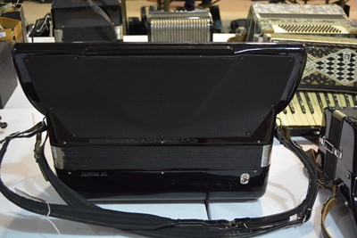 Lot 686 - A Giulietti 120 bass piano accordion