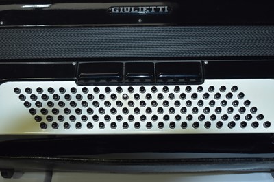 Lot 686 - A Giulietti 120 bass piano accordion