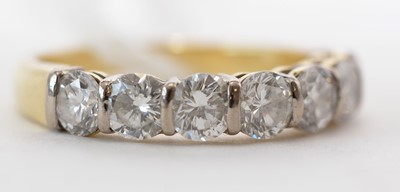 Lot 92 - Seven stone diamond ring