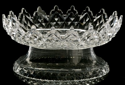 Lot 521 - Irish glass bowl and stand