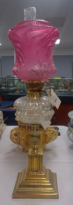 Lot 489 - Oil lamp