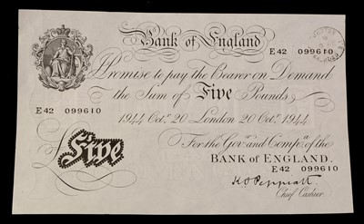 Lot 1114 - White fiver